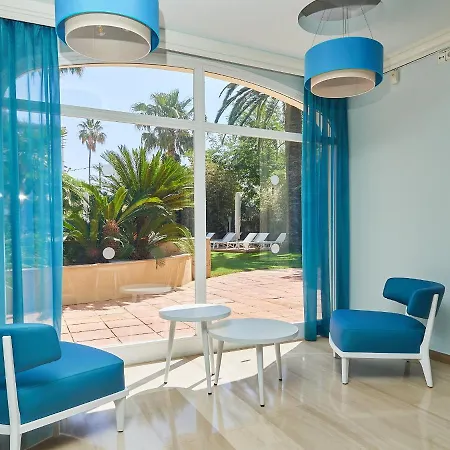 Monica Hotel