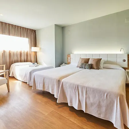 Monica Hotel 4*
