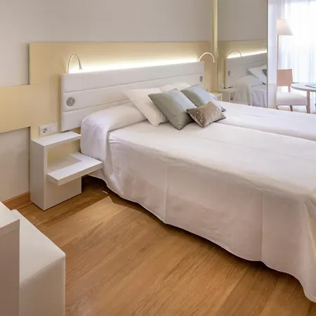 Monica Hotel Cambrils