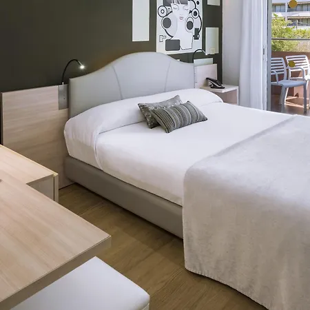 Monica Hotel Cambrils