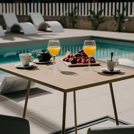 Monica 4* كامبريلس