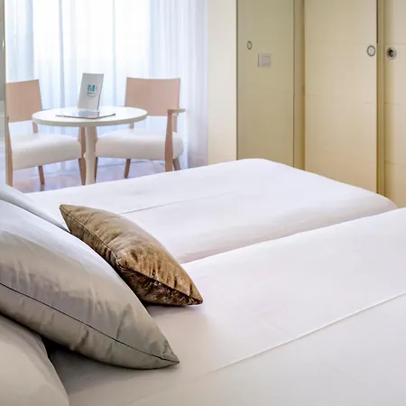 Monica Hotel 4*