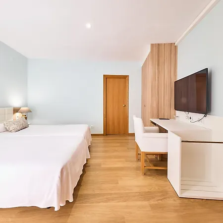 Monica Hotel