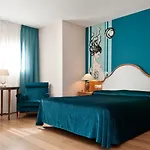 Monica Hotel Cambrils