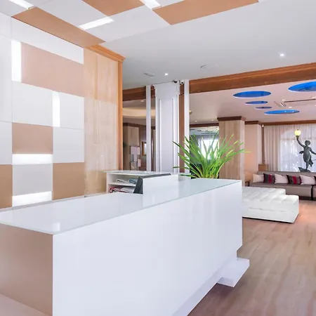 Monica Hotel 4*