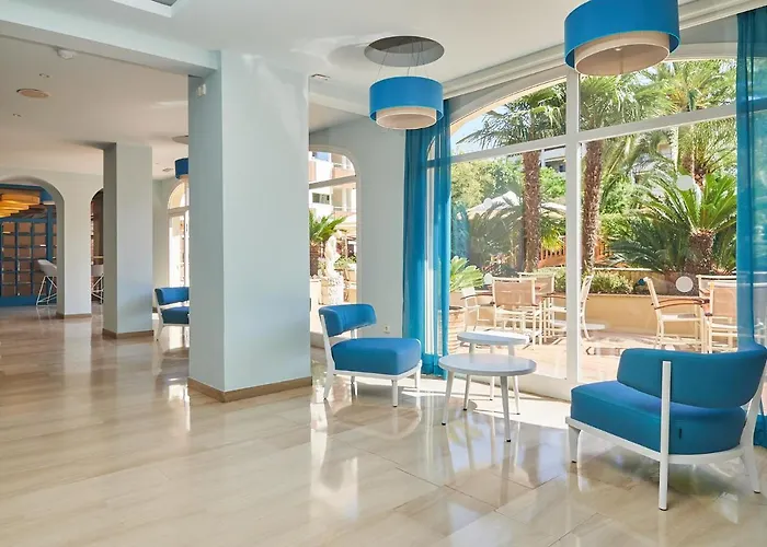 Monica Hotel