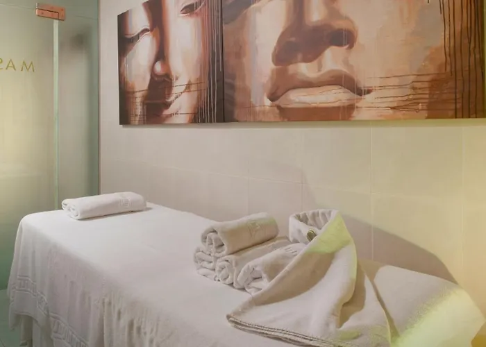 Hotel Monica 4*