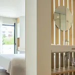 Monica 4*