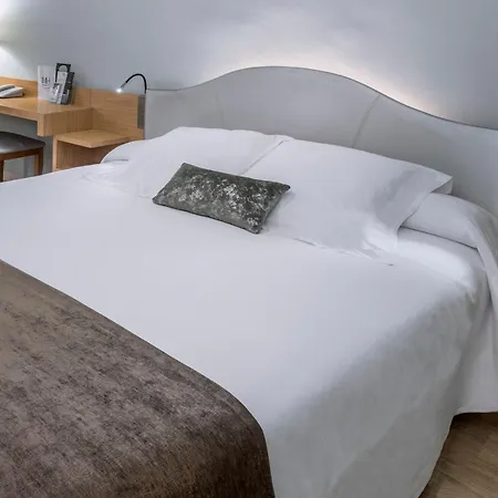 Hotel Monica 4*