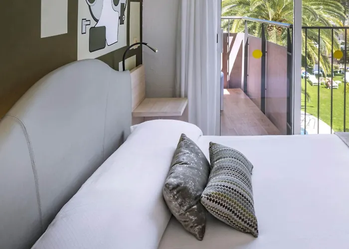 Monica Hotel Cambrils